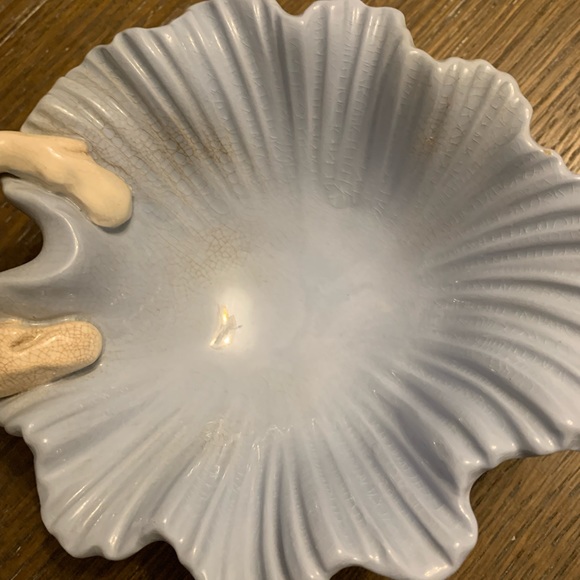 Vintage Falcon Powder Blue Leaf Dish Made in the 1940’s - Picture 3 of 9